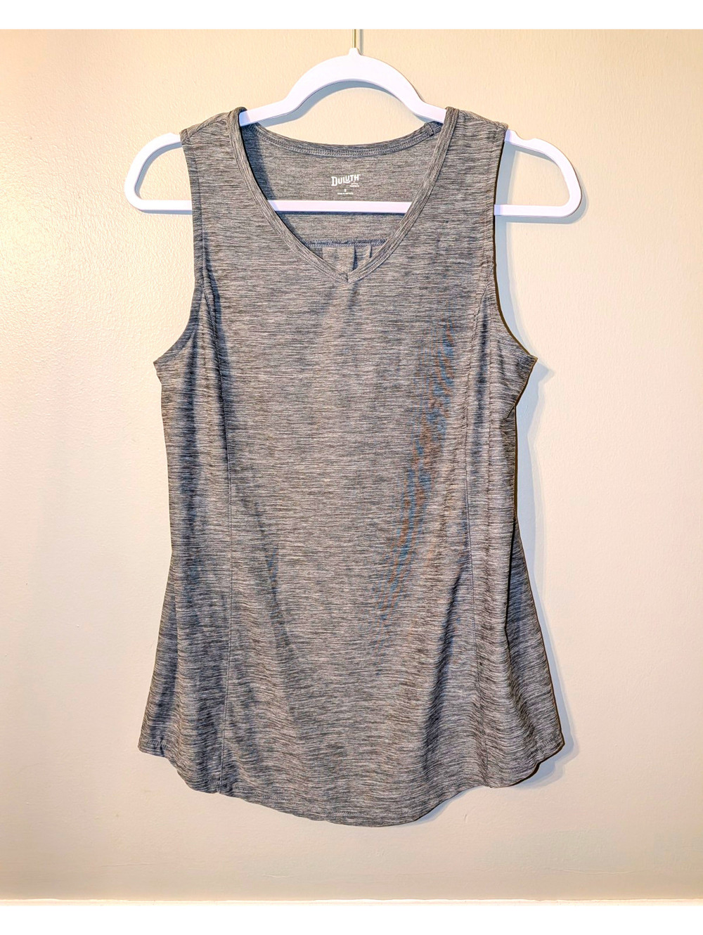 Duluth Women's Heathered Gray V-Neck Sleeveless Tank Top Lightweight Knit S